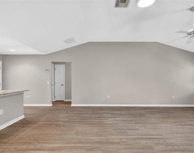 17559 Se 81st Parnassus Court - Photo Thumbnail 6