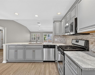 17559 Se 81st Parnassus Court - Photo Thumbnail 13