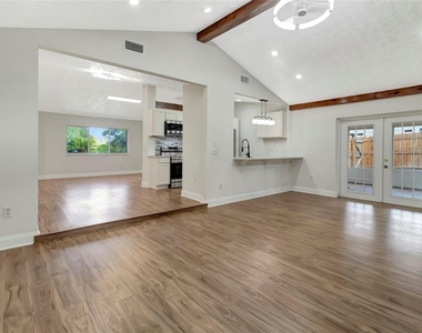 7126 Crooked Lake Trail - Photo Thumbnail 13