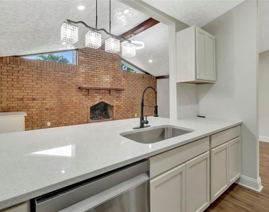 7126 Crooked Lake Trail - Photo Thumbnail 18