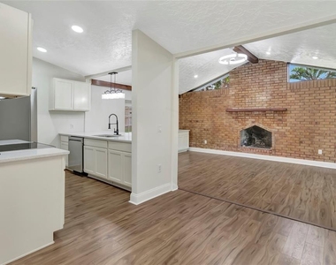 7126 Crooked Lake Trail - Photo Thumbnail 15