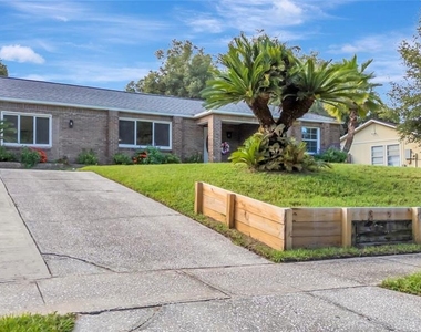 7126 Crooked Lake Trail - Photo Thumbnail 3