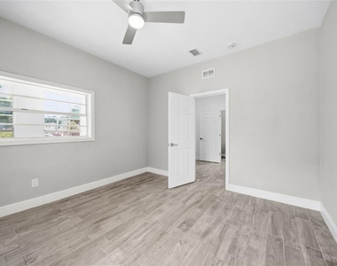 2901 N 20th Street - Photo Thumbnail 4