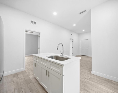 2901 N 20th Street - Photo Thumbnail 9