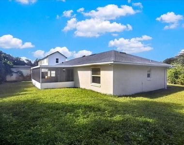 11 Sweetbay Drive - Photo Thumbnail 5