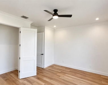 3609 Bal Harbor Boulevard - Photo Thumbnail 11