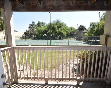 435 Wymore Road - Photo Thumbnail 7