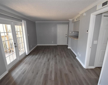 435 Wymore Road - Photo Thumbnail 6