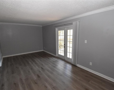435 Wymore Road - Photo Thumbnail 17
