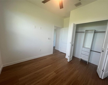 15062 Wichita Road - Photo Thumbnail 17