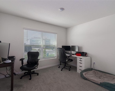 4232 Dovetail Lane - Photo Thumbnail 8