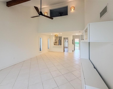 5312 Huntingwood Court - Photo Thumbnail 5