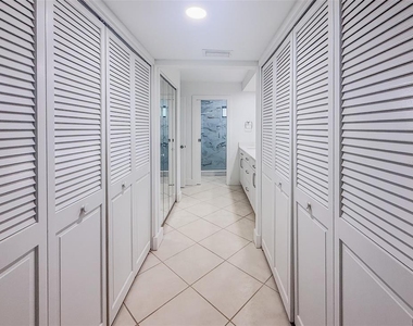 5312 Huntingwood Court - Photo Thumbnail 15