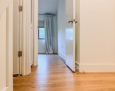 5312 Huntingwood Court - Photo Thumbnail 17