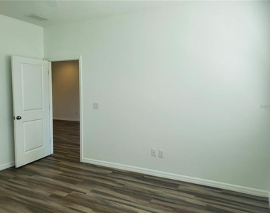 13816 Messina Loop - Photo Thumbnail 12
