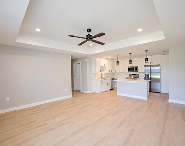 470 Venango Street - Photo Thumbnail 2