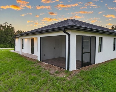 470 Venango Street - Photo Thumbnail 14