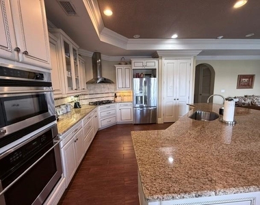 5508 Summit Pointe Circle - Photo Thumbnail 2