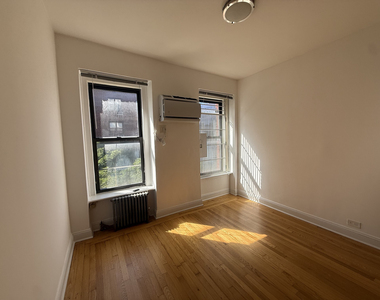 165 East 83rd Street - Photo Thumbnail 3