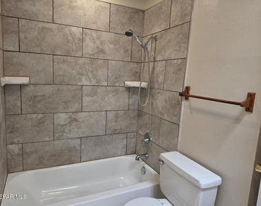 6732 Southwind Drive - Photo Thumbnail 21