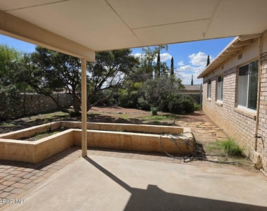 6732 Southwind Drive - Photo Thumbnail 26