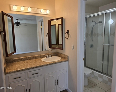 6732 Southwind Drive - Photo Thumbnail 14