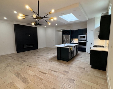 13604 Garforth Avenue - Photo Thumbnail 6