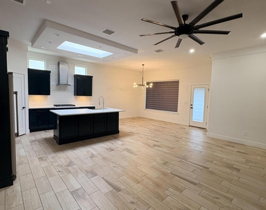 13604 Garforth Avenue - Photo Thumbnail 10