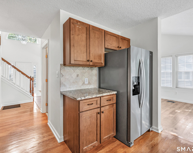 16 Rivendell Drive - Photo Thumbnail 12