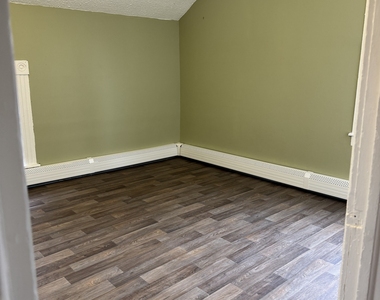 83 83 River Road - Photo Thumbnail 15
