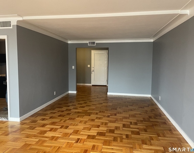20 Outlook Avenue - Photo Thumbnail 6