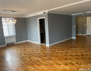 20 Outlook Avenue - Photo Thumbnail 7