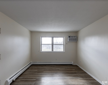 100 Norton Park Road - Photo Thumbnail 3