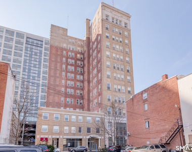124 Court Street - Photo Thumbnail 6