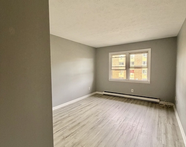 170 Canton Street - Photo Thumbnail 5