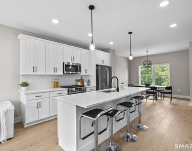 61 West Street - Photo Thumbnail 12