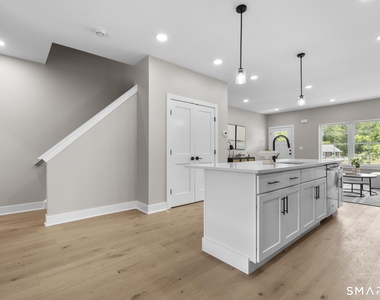 61 West Street - Photo Thumbnail 15