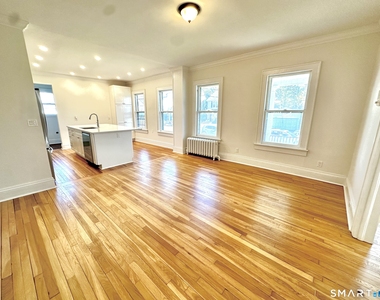 370 Stratfield Road - Photo Thumbnail 1