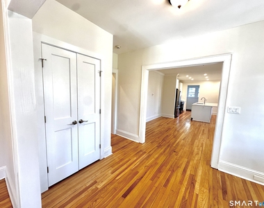 370 Stratfield Road - Photo Thumbnail 5