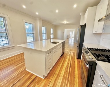 370 Stratfield Road - Photo Thumbnail 2
