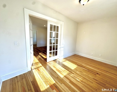 370 Stratfield Road - Photo Thumbnail 14