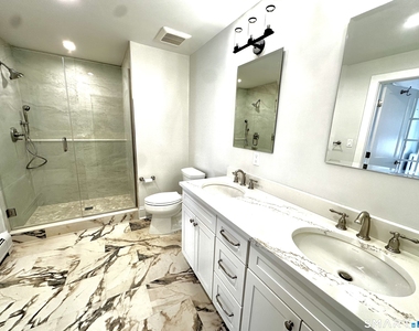 370 Stratfield Road - Photo Thumbnail 13