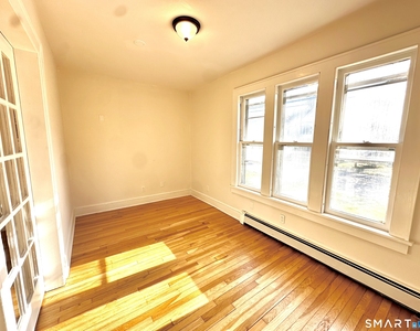 370 Stratfield Road - Photo Thumbnail 15