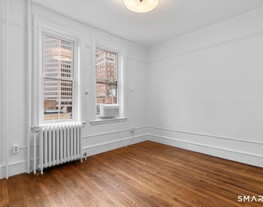 284 Orange Street - Photo Thumbnail 13