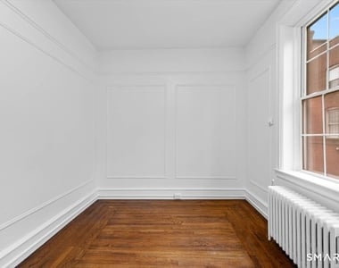 284 Orange Street - Photo Thumbnail 8