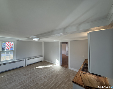 892 Main Street - Photo Thumbnail 2