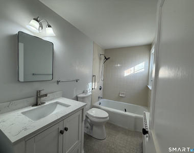 892 Main Street - Photo Thumbnail 10