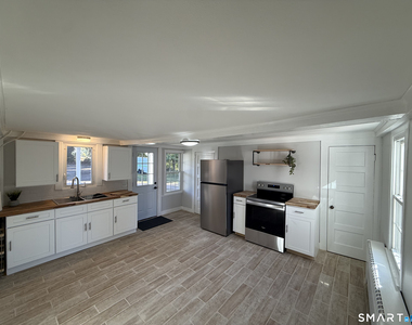 892 Main Street - Photo Thumbnail 1