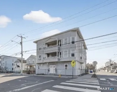 1389 Pembroke Street - Photo Thumbnail 1