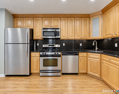 704 Mill Pond Drive - Photo Thumbnail 5